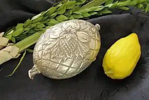 קופסת אתרוג מכסף